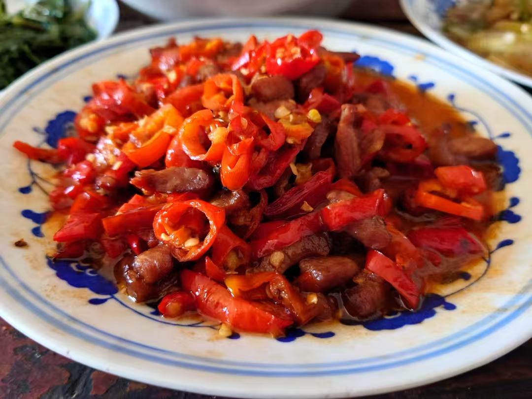 Stir-fried Pork with Chili Peppers