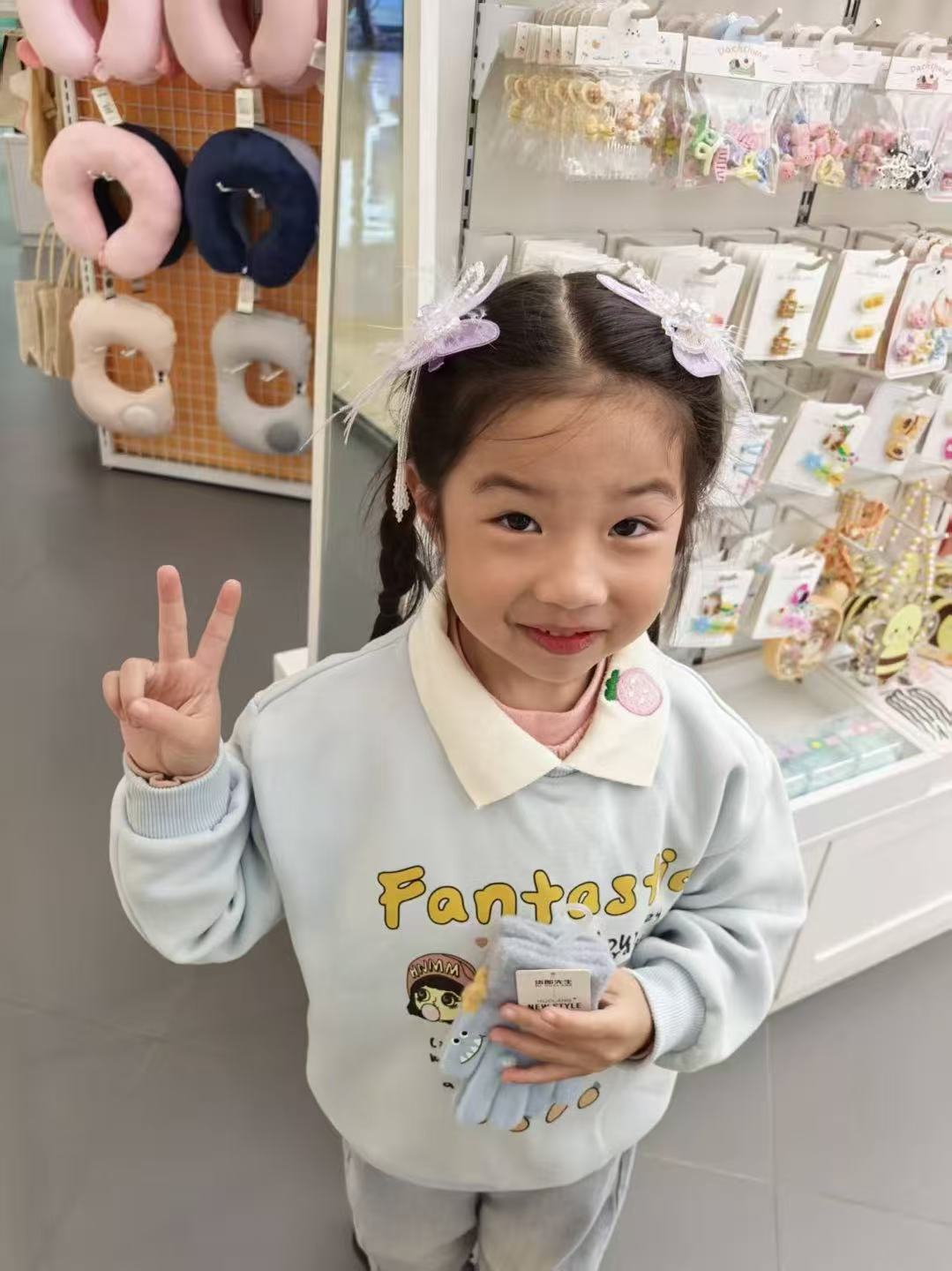 Those pretty little hair clips